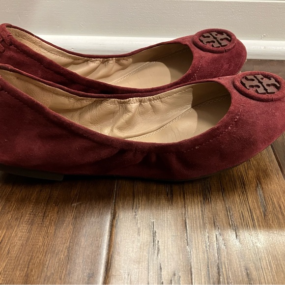 TORY BURCH BURGUNDY SUEDE FLATS SIZE 7 - Picture 4 of 6